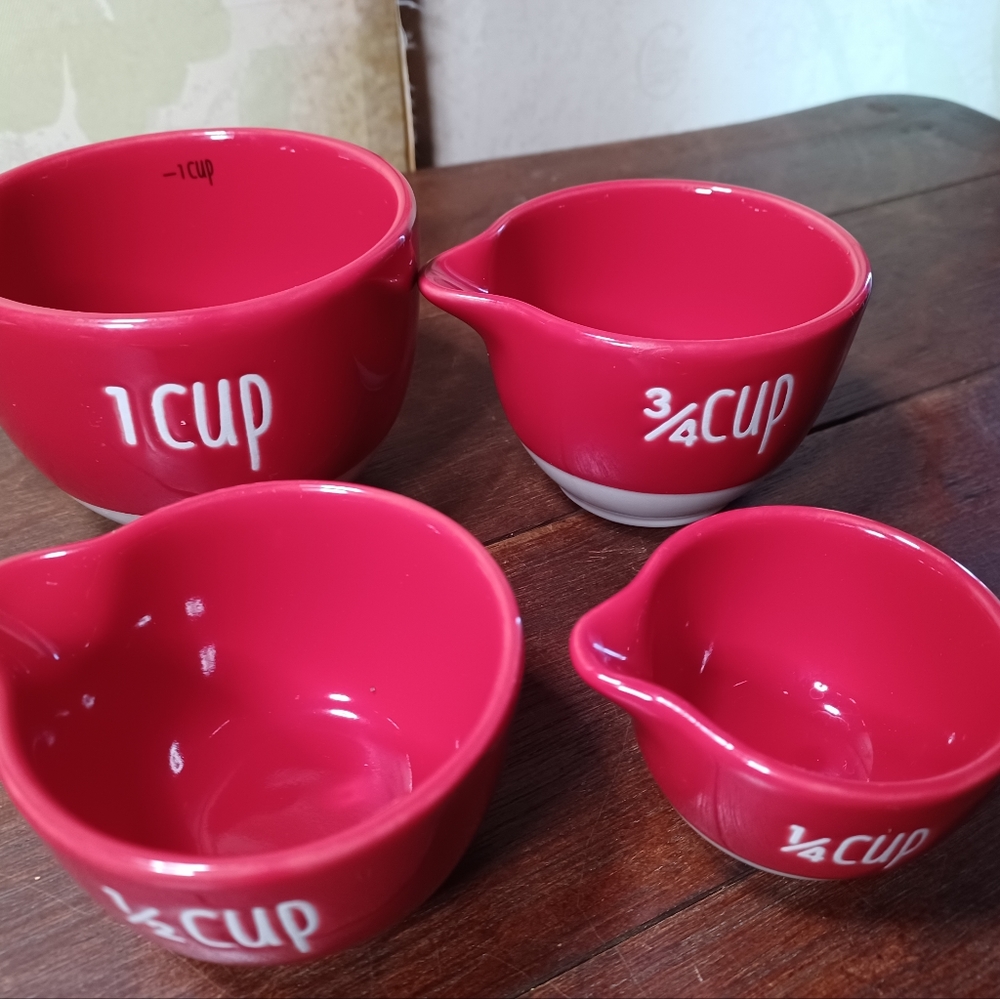 Nesting Red Gallery Measuring cups. - Picture 5 of 7